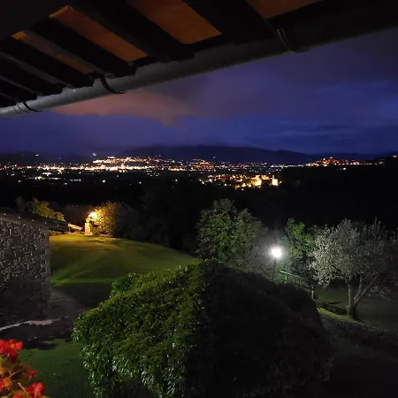 6 Bedrooms Umbrian Farmhouse Villa Torgiano