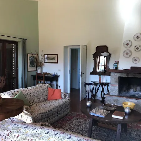 וילה 6 Bedrooms Umbrian Farmhouse טורג'אנו