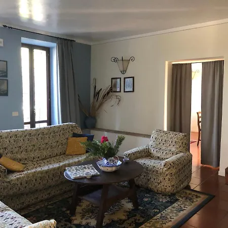 6 Bedrooms Umbrian Farmhouse Villa Torgiano